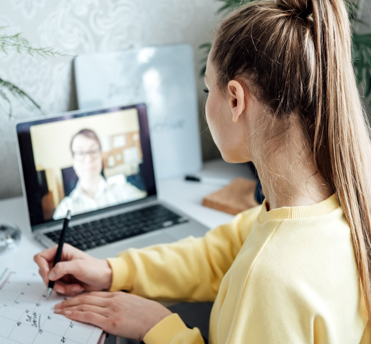 Online tudásanyag